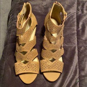 Size 8 1/2 tan booties